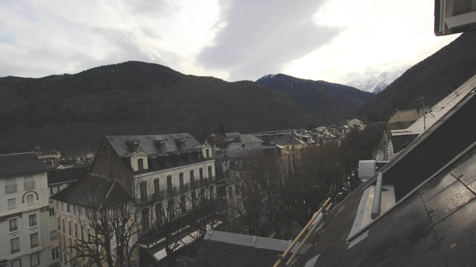 Apartamento Duplex Centre Luchon 4 Pers, Balcons, Parking Prive - Fr-1-313-239 Bagnères-de-Luchon 0*,  Francia